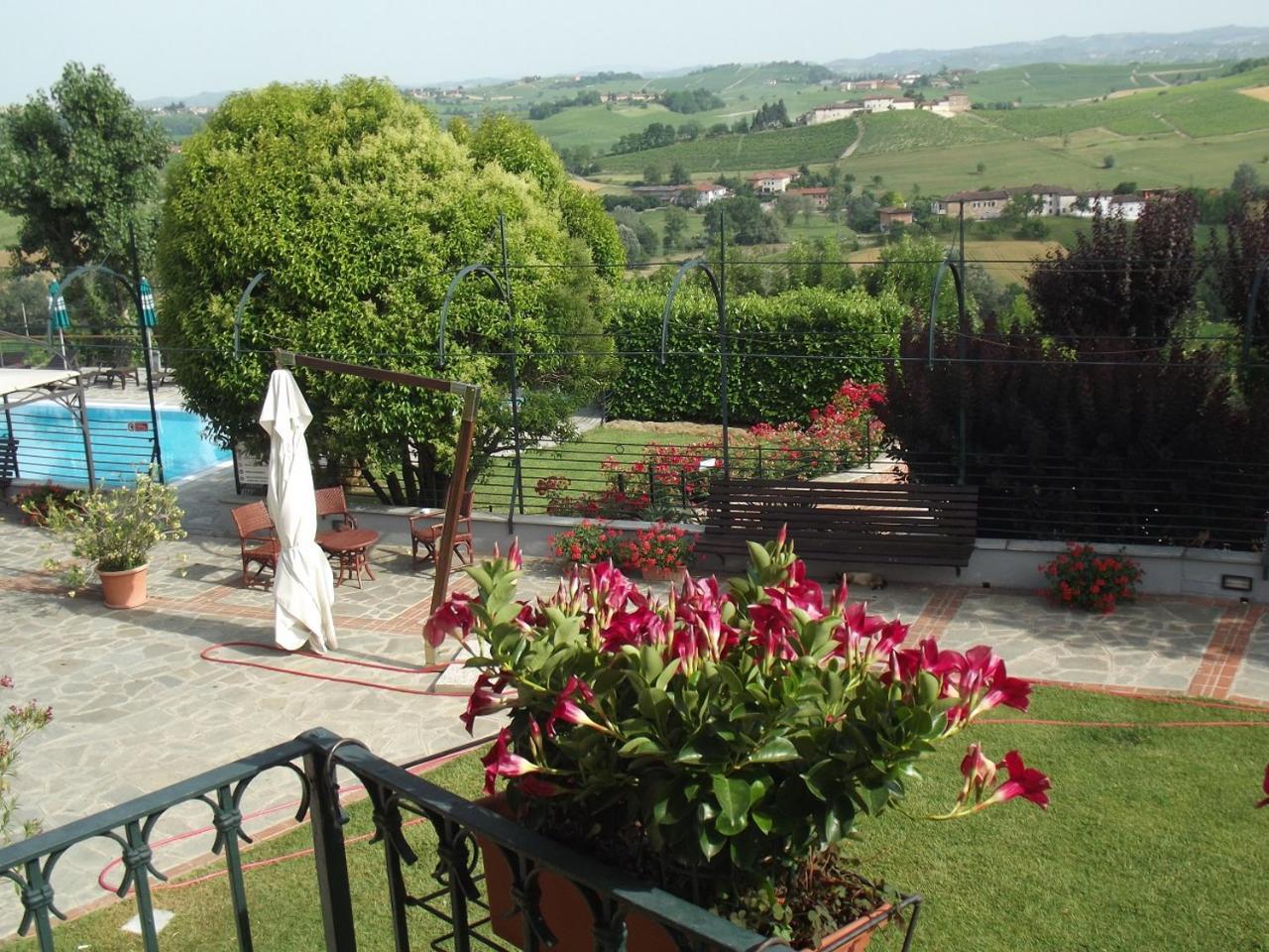 Locanda Del Boscogrande Montegrosso d'Asti Ngoại thất bức ảnh
